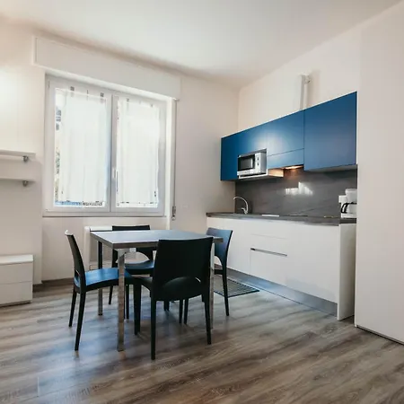Al 13 Blu - Lakeside Leisure & Business Apartamento