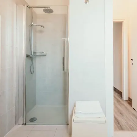 Apartman Al 13 - Lakeside Leisure & Business Stresa