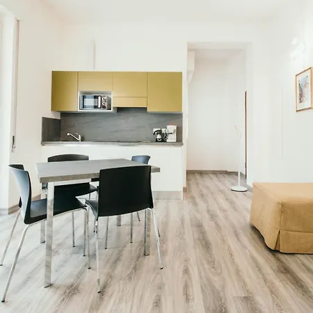 Al 13 - Lakeside Leisure & Business Apartment Stresa