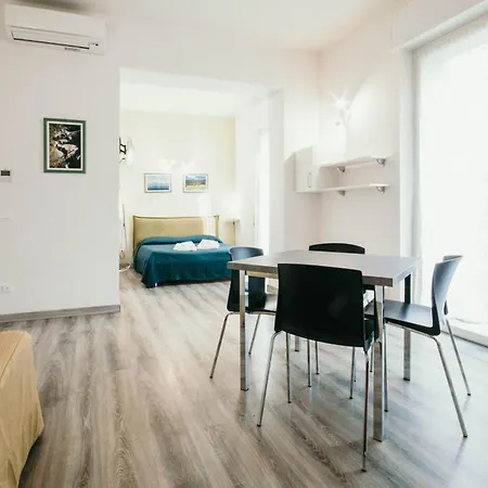 Apartment Al 13 - Lakeside Leisure & Business *