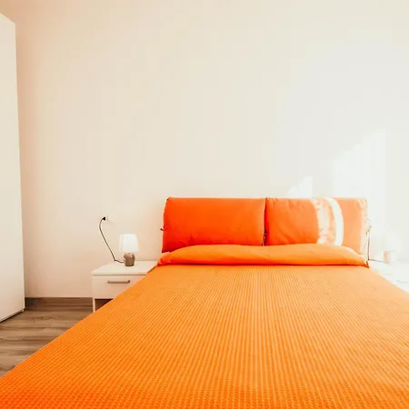 Al 13 - Lakeside Leisure & Business Apartman Stresa