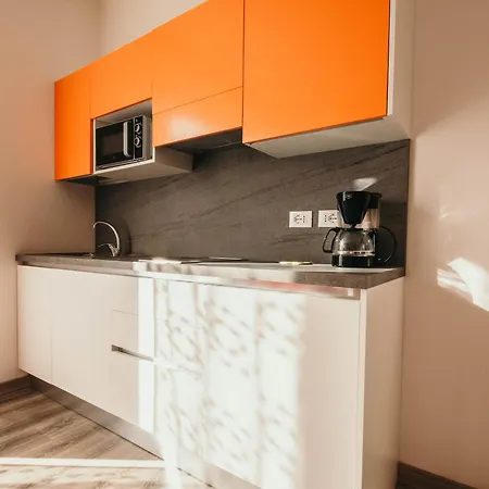 Al 13 - Lakeside Leisure & Business Appartamento Stresa