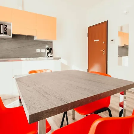 Appartamento Al 13 - Lakeside Leisure & Business *