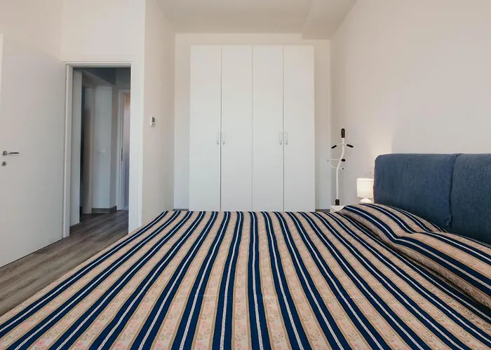 Al 13 - Lakeside Leisure & Business Daire