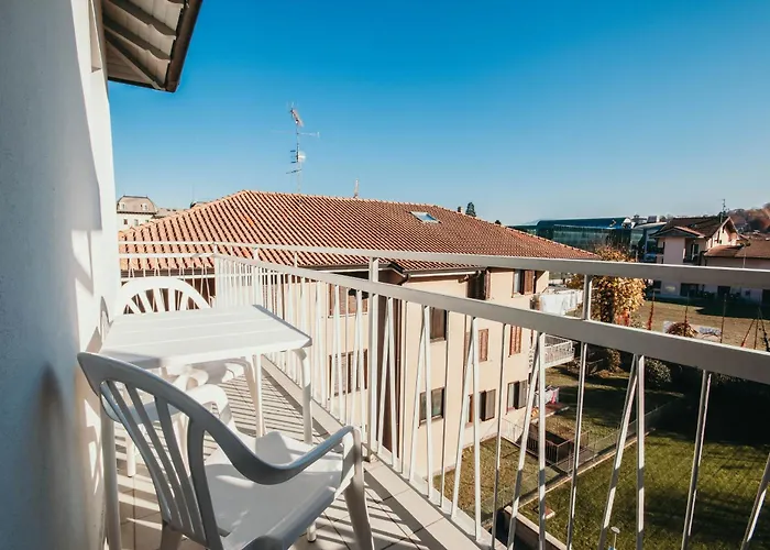 Al 13 - Lakeside Leisure & Business Apartment *