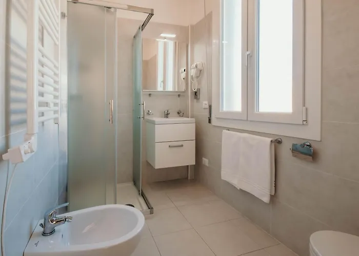 Al 13 - Lakeside Leisure & Business Daire